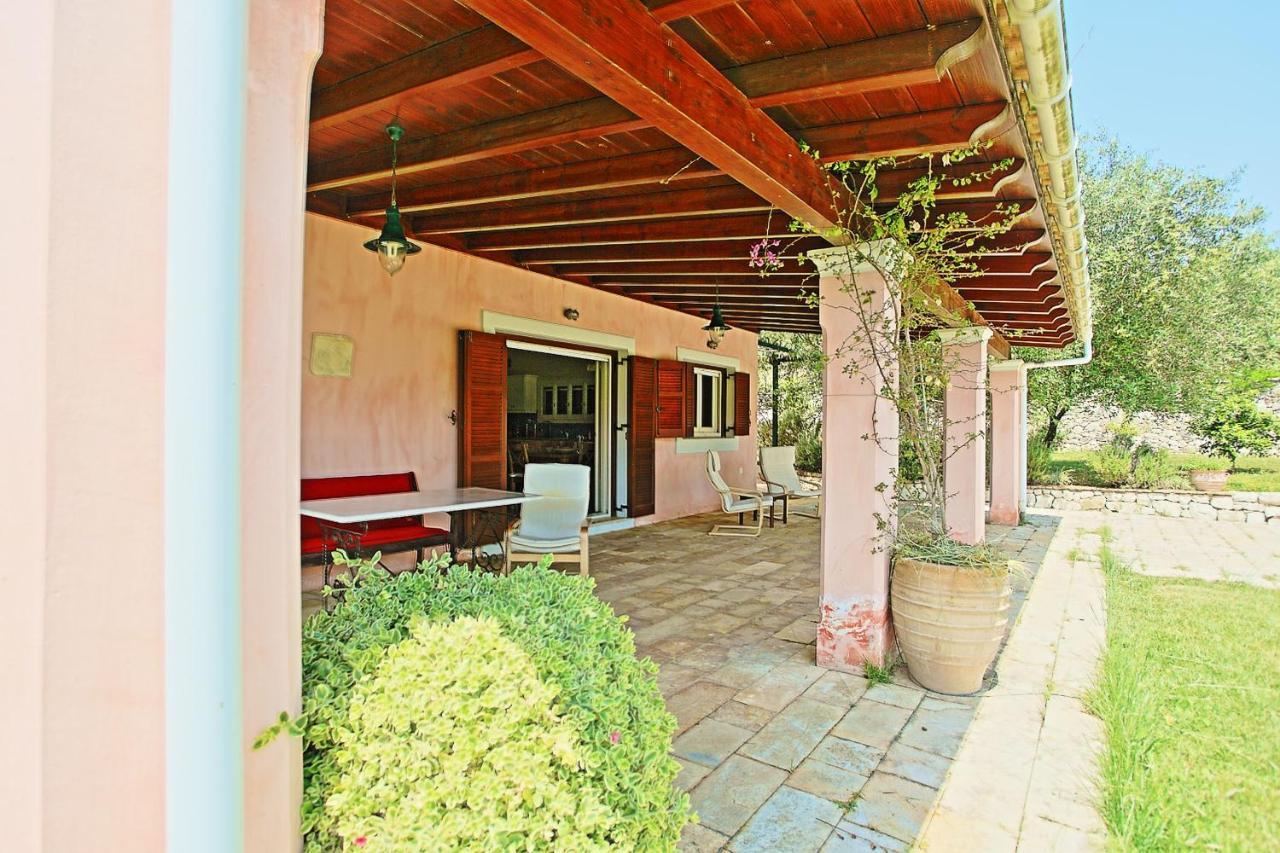 Villa Kleopatra Pouládes 外观 照片