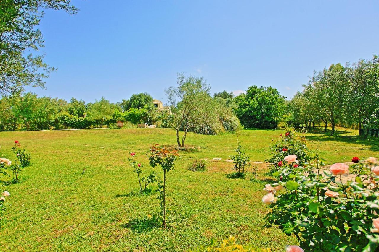 Villa Kleopatra Pouládes 外观 照片